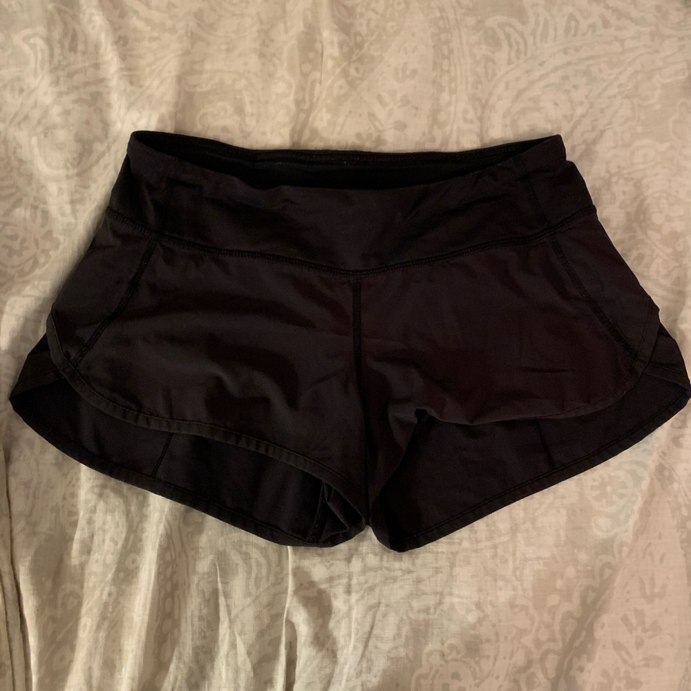 black lulu lemon run speed up shorts